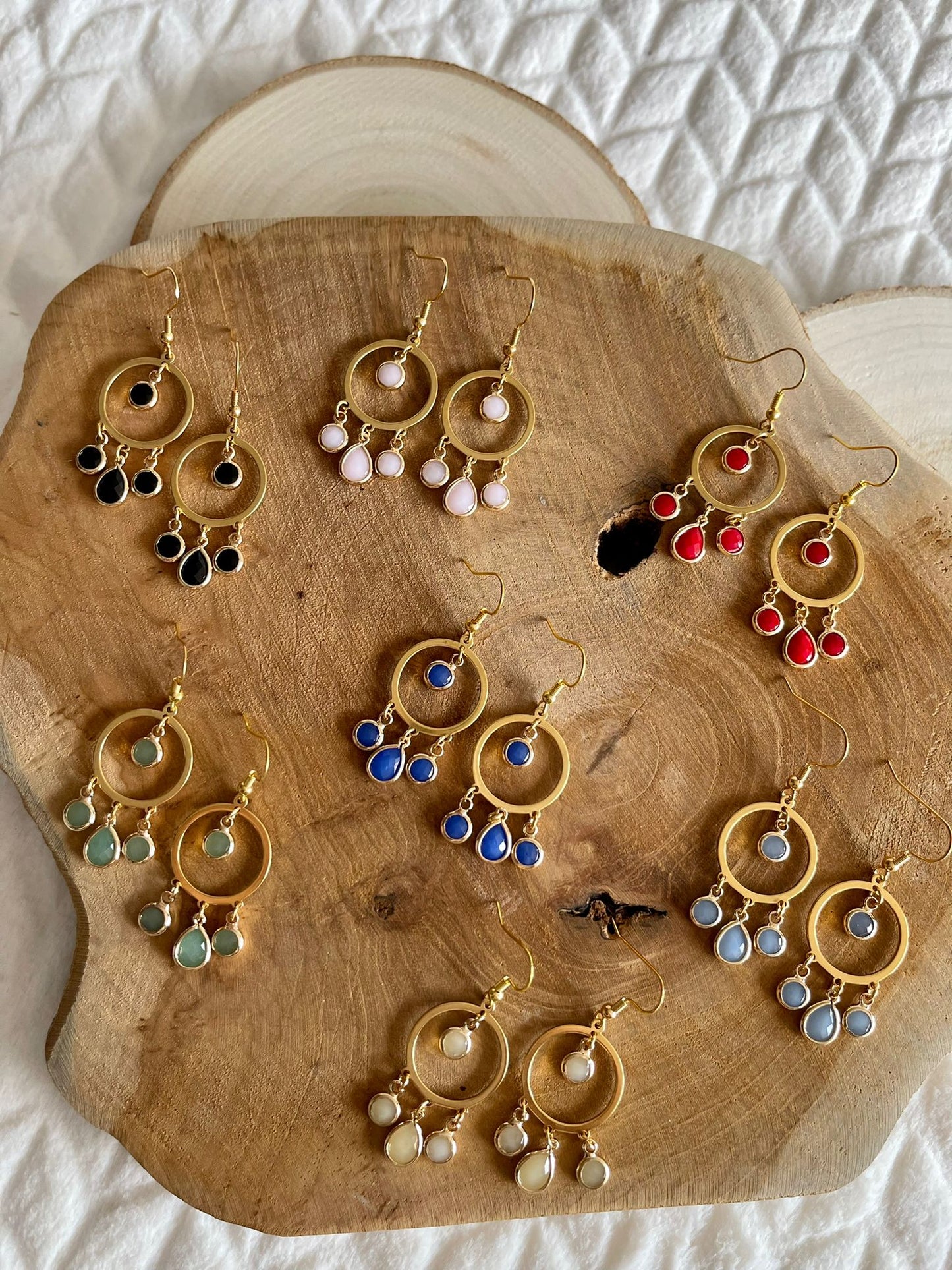 Boucles d'oreilles créoles et gouttes